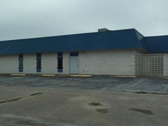 2nd image of 423 W Cleveland Blvd Ste 3