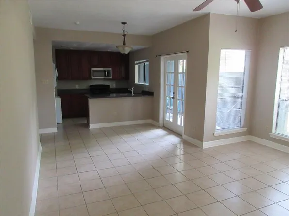 9009 Richmond Ave APT 400, Houston, TX 77063