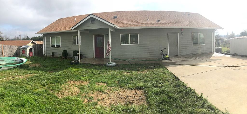 607 N 9th St - Property Image