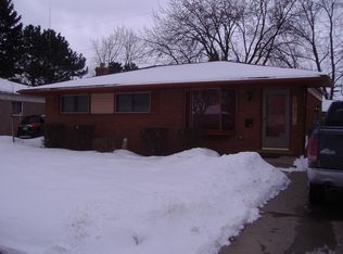 31637 Iroquois Dr, Warren, MI 48088