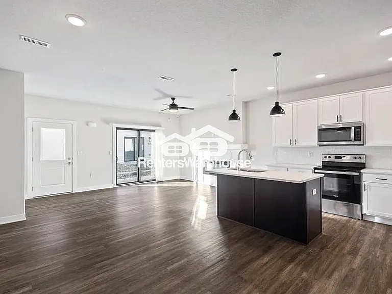 3641 NE Marissa Ln — Photo 7