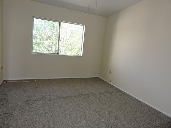 4th image of 10804 N Fairway Ct W