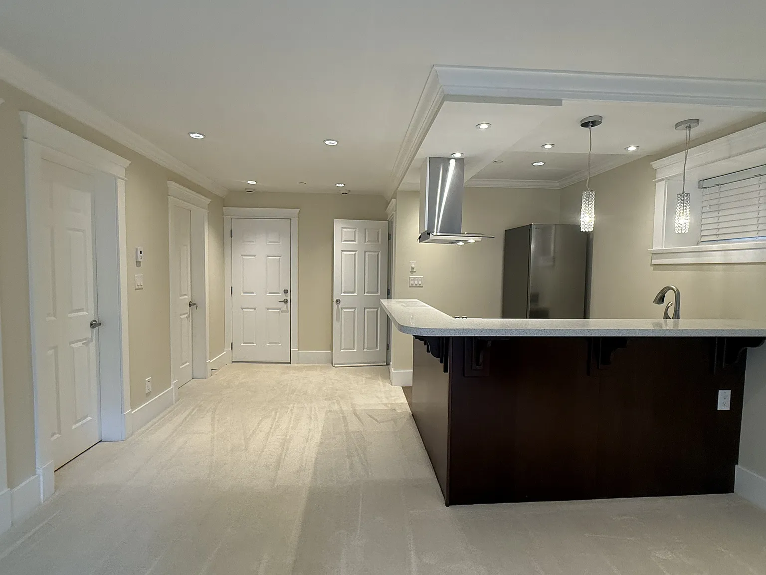 2 bed, 800 sqft, $2,000 — Photo 3