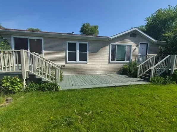 85 Park Estates Dr #85, Belleville, MI 48111