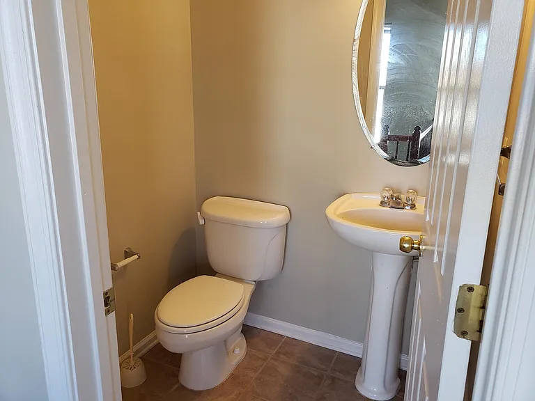 1006 Hoke Ln — Photo 11