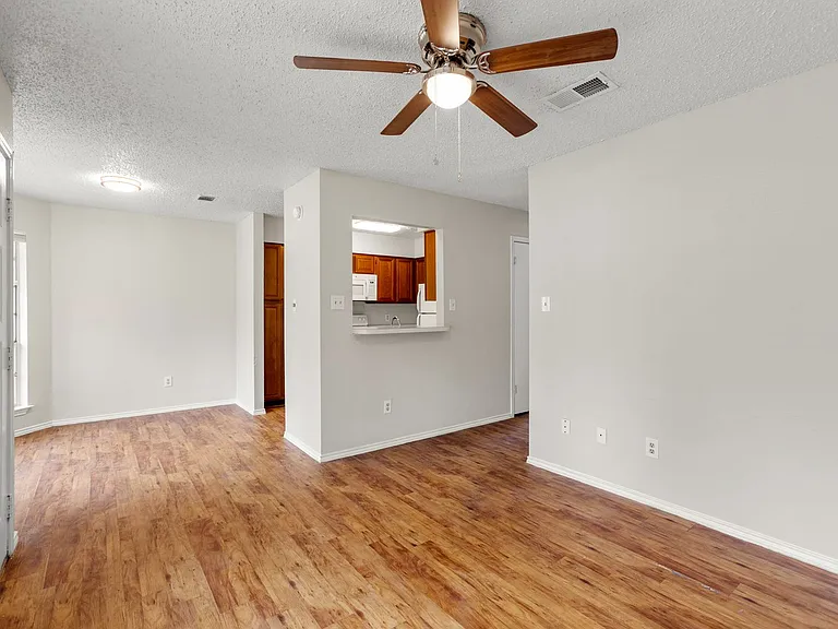 104 Mosscliff Cir #8 — Photo 8