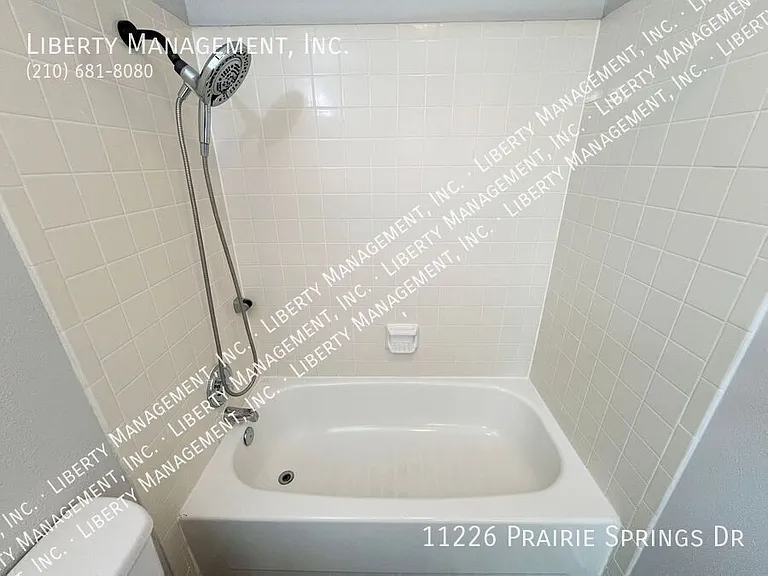 11226 Prairie Springs Dr — Photo 32