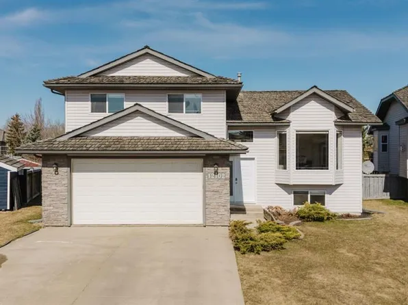 12102 E Cygnet Blvd, Grande Prairie, AB T8X 1N3