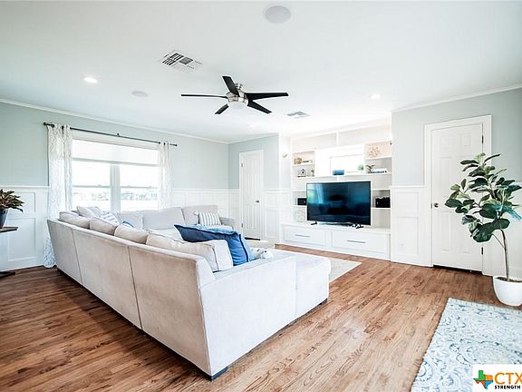 4th image of 607 Lawndale Ave