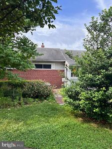 2802 Norfolk Ln, Brookhaven, PA, 19015
