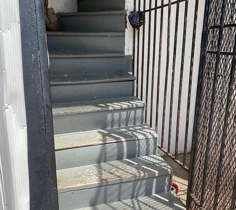 2nd image of 1223 Holbrook Ter NE