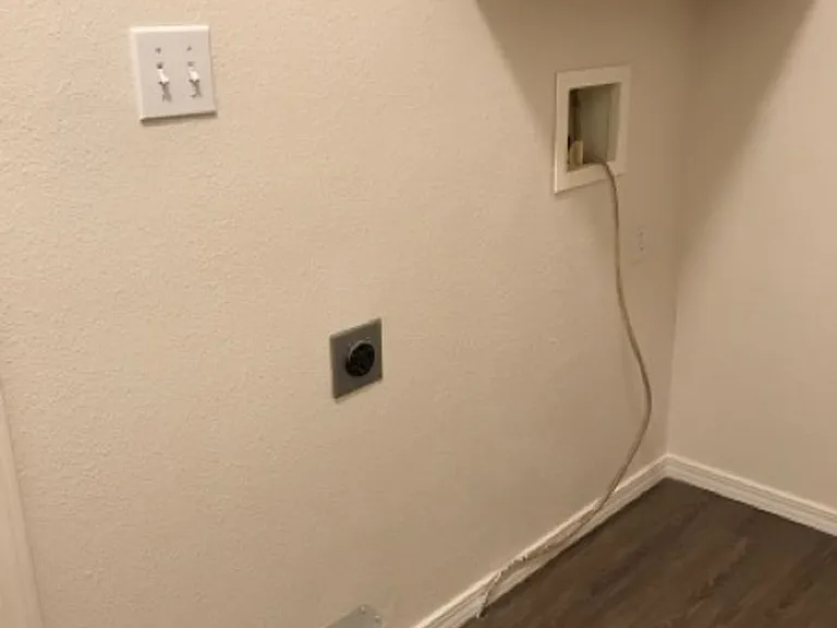618 Windemere Cir — Photo 10