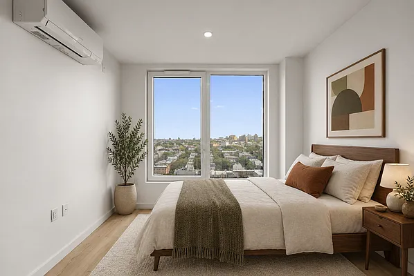 Bedroom, photo 1