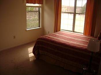 4th image of 814 Diamond Dr
