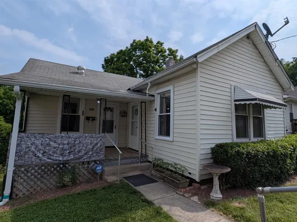 104 E Main St, Cleves, OH 45002