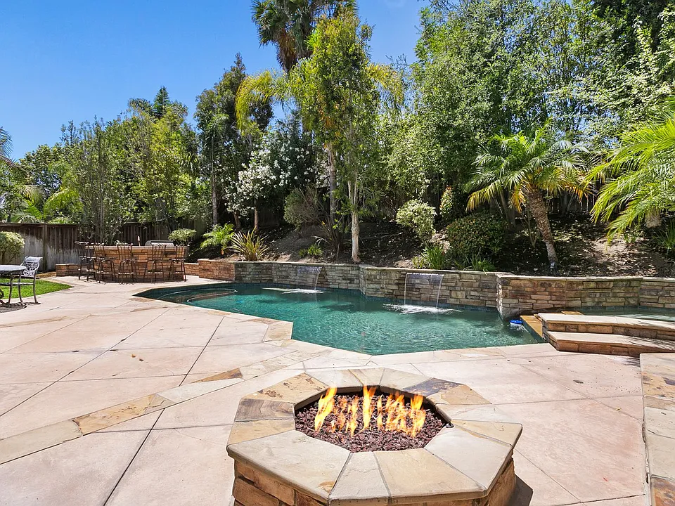 28501 El Sur