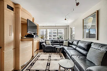 400 East 85th Street