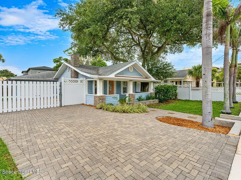 116 Rosa L Jones Dr — Photo 2