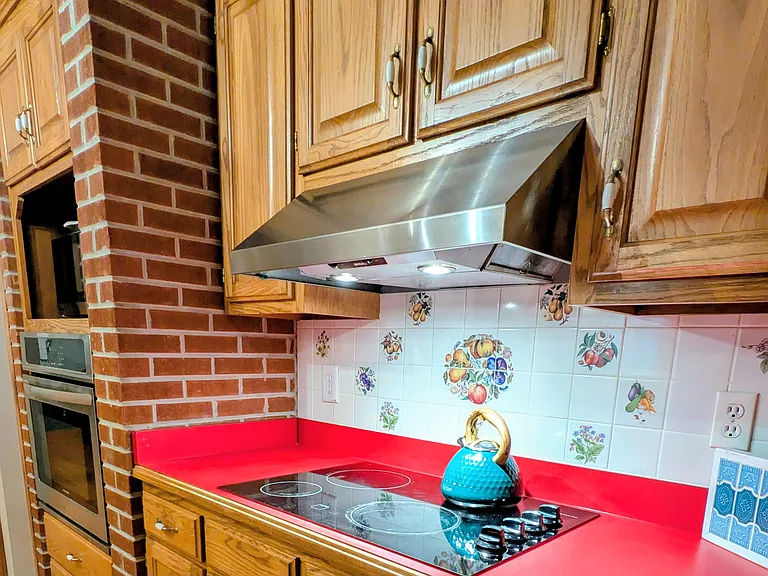 104 Southampton Dr — Photo 13