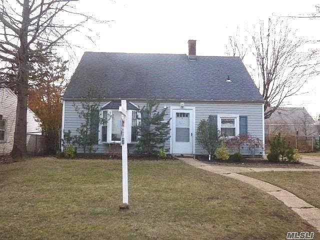1st image of 76 Barnyard Ln