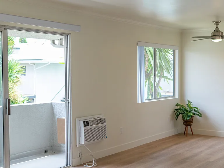 Tustin Palms Apartment Homes — Photo 6