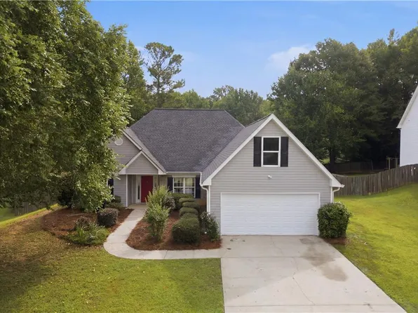 2500 Huntington Dr, Loganville, GA 30052