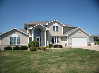 3057 Seafarer Way, Suamico, WI 54173