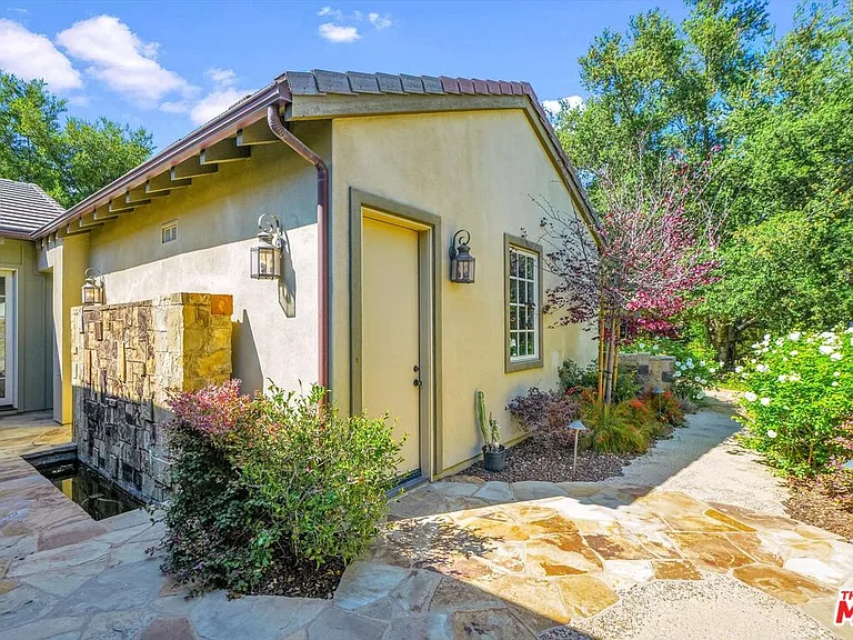 29734 Mulholland Hwy — Photo 55