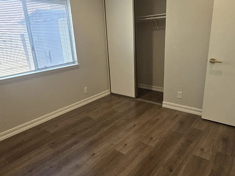 1109 Burns Ave — Photo 8