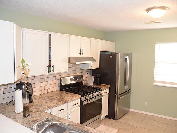 3rd image of 937 Marlow Meadows Dr NE