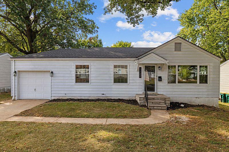 1st image of 1122 Roxton Dr