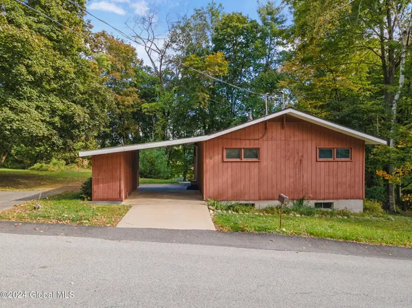 8 Cramer Ridge Road, Lake George, NY 12845