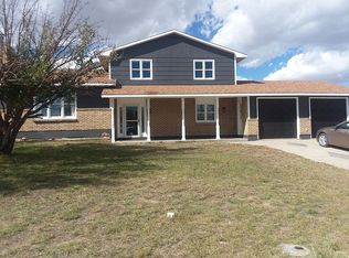 302 Idaho Dr, Medicine Bow, WY 82329