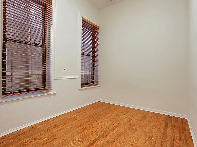 2050 W North Ave — Photo 8