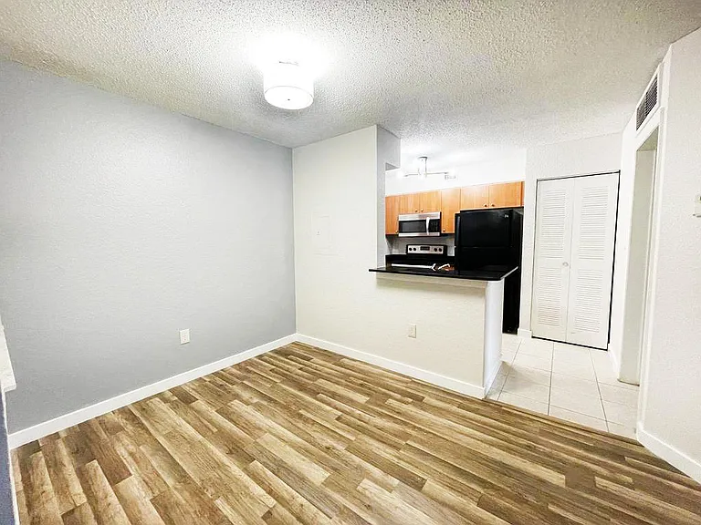 2810 N Oakland Forest Dr #207 — Photo 4