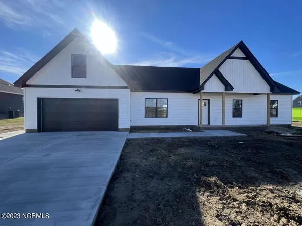 221 Pleasant Drive, Elizabeth City, NC 27909