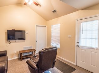 701 W Leona St #B2, Dilley, TX 78017