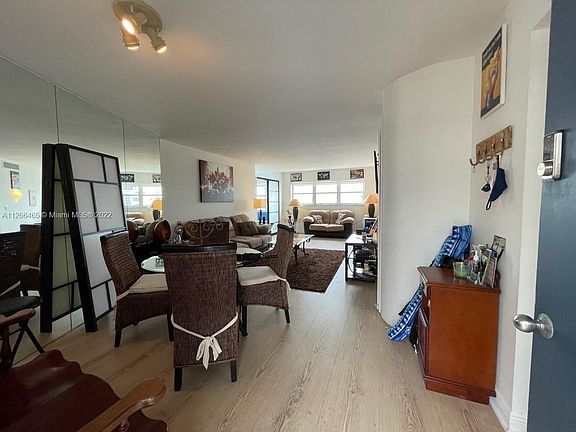 4th image of 1881 Washington Ave APT 15F