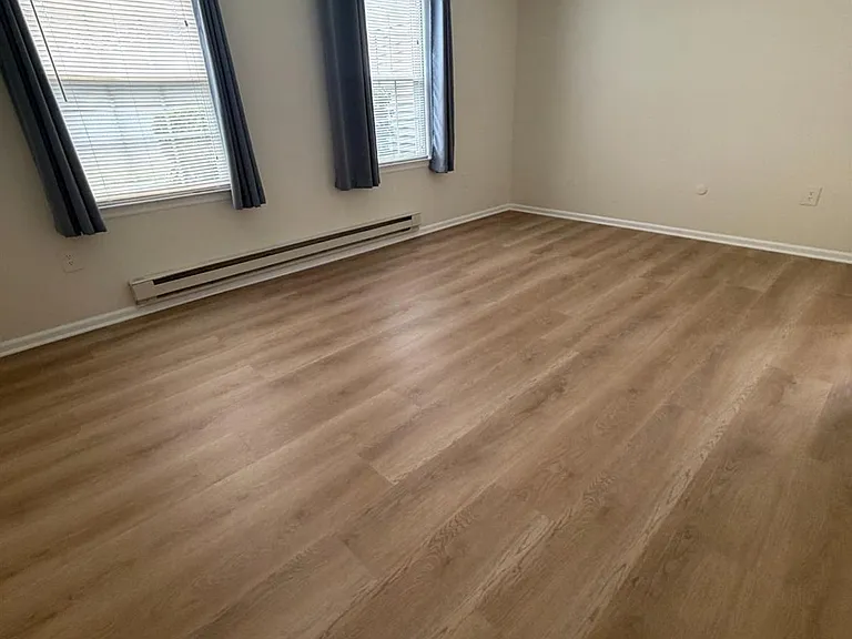 493B Somerset Ln — Photo 13
