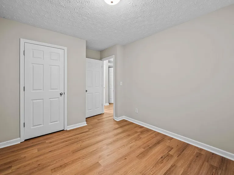 2754 Valley Green Dr — Photo 21