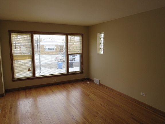 2nd image of 3434 N Oketo Ave