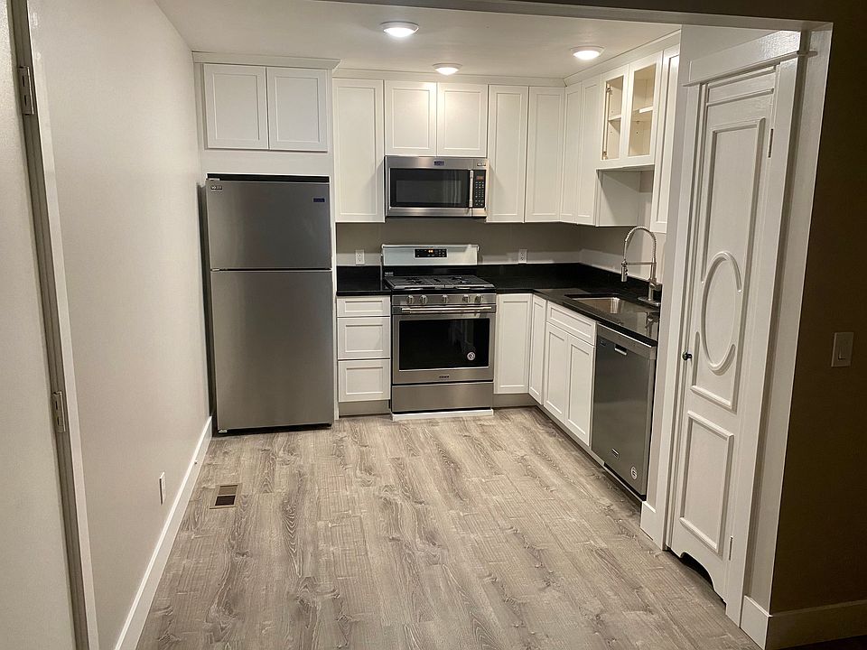 1st image of 902 Columbus Ave #1