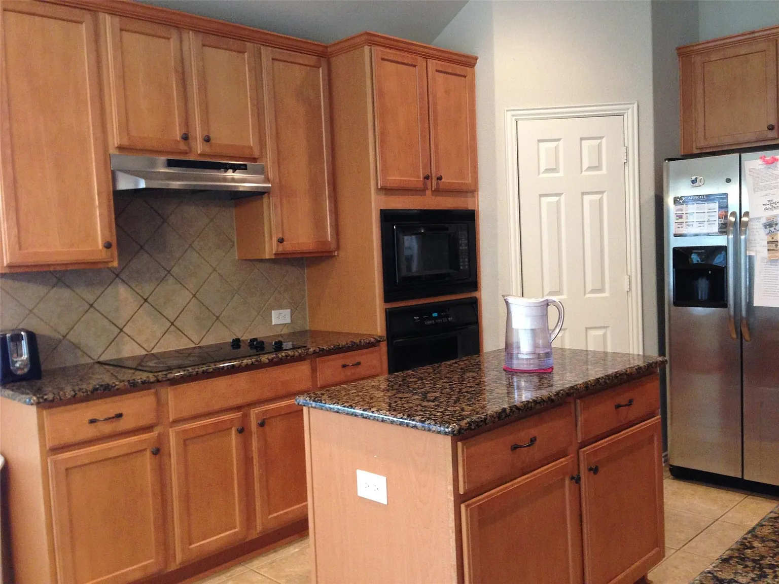 4 bed, 2504 sqft, $3,300 — Photo 4