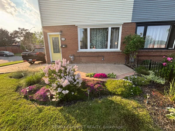 376 Dwight Ave, Oshawa, ON L1J 1K9
