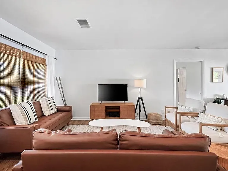 4234 E Calle San Raphael — Photo 8