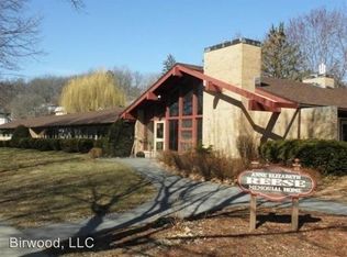 125 9th St, Baraboo, WI 53913