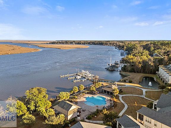 4th image of 401 S Oak Rd