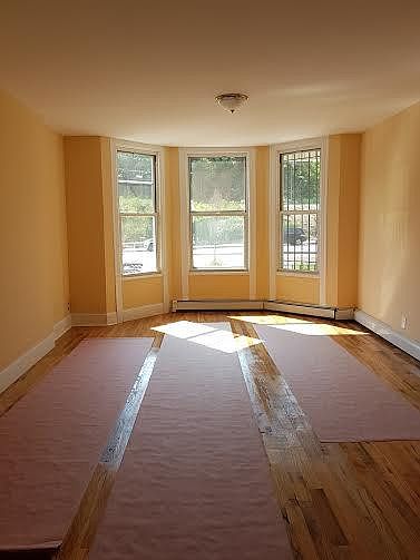 2nd image of 3200 Webster Ave #2UNITS