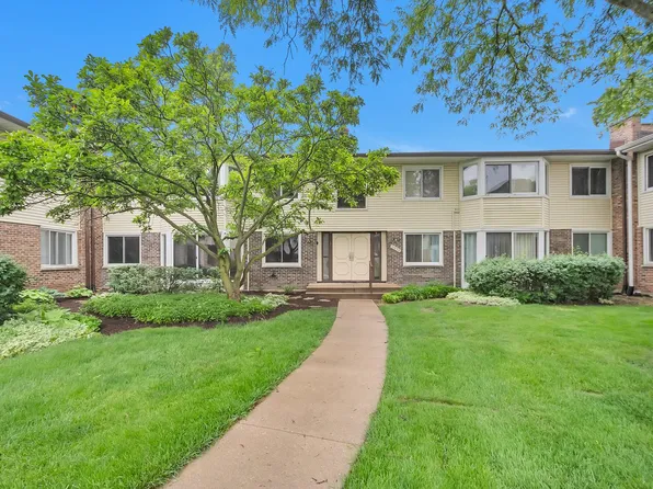 3030 Roberts Dr APT 4, Woodridge, IL 60517