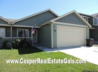 725 Reshaw Cir, Evansville, WY 82636